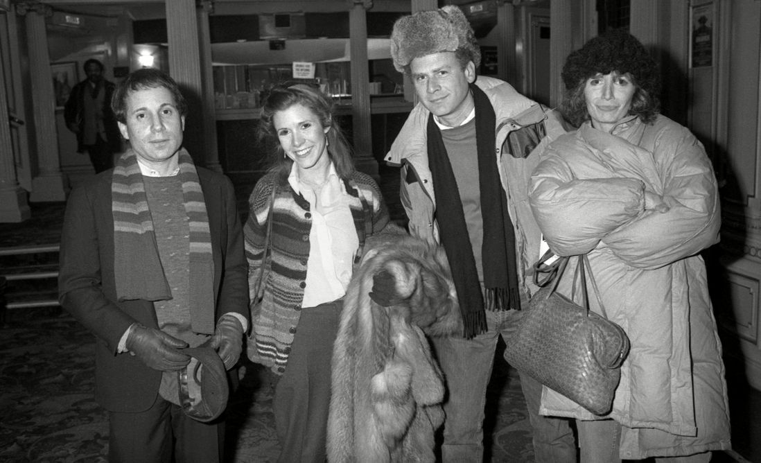 At the Theatre On Shaftesbury Avenue. Paul Simon Carrie Fisher Art Garfunkel and Penny Marshall, 1982.<br/>